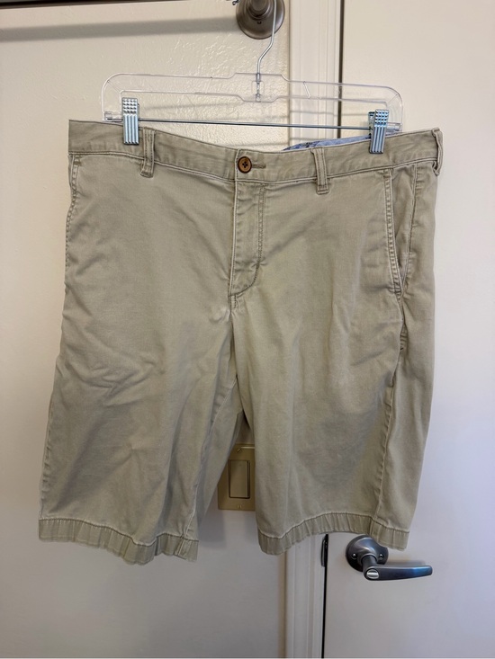 Tommy Bahama Other - Tommy Bahama Khaki Men's Shorts Size 34